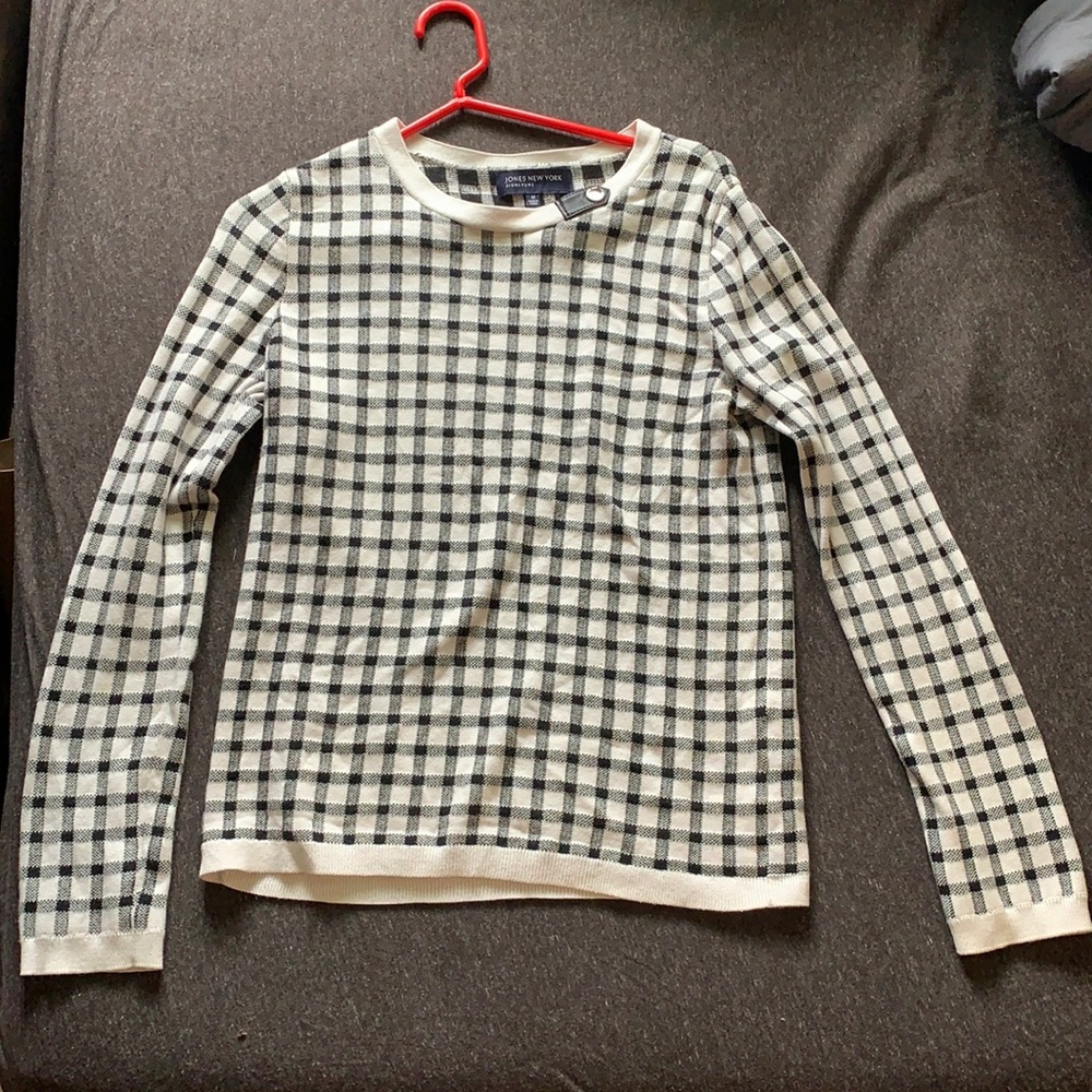 Jones New York grid black and white sweater